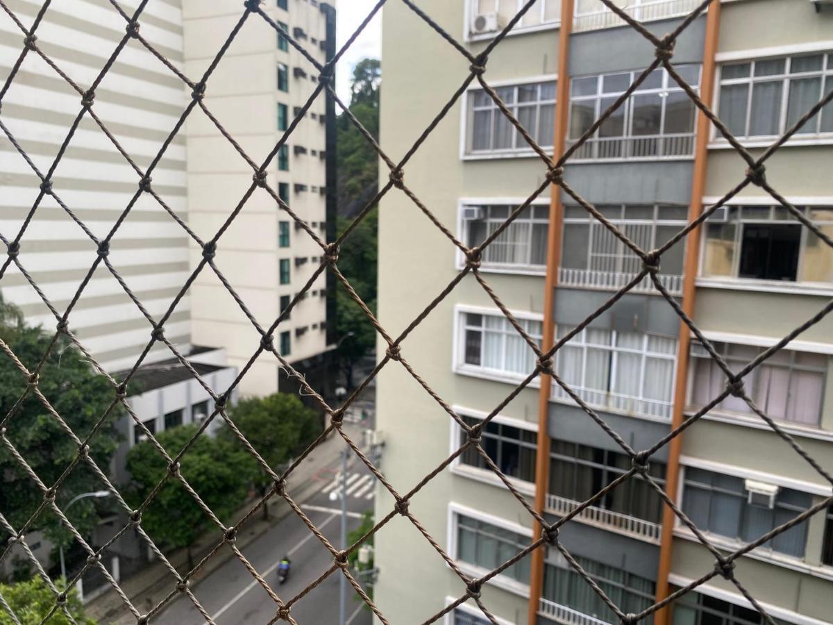 Copacabana ao lado do Metro Rio de Janeiro Exterior foto